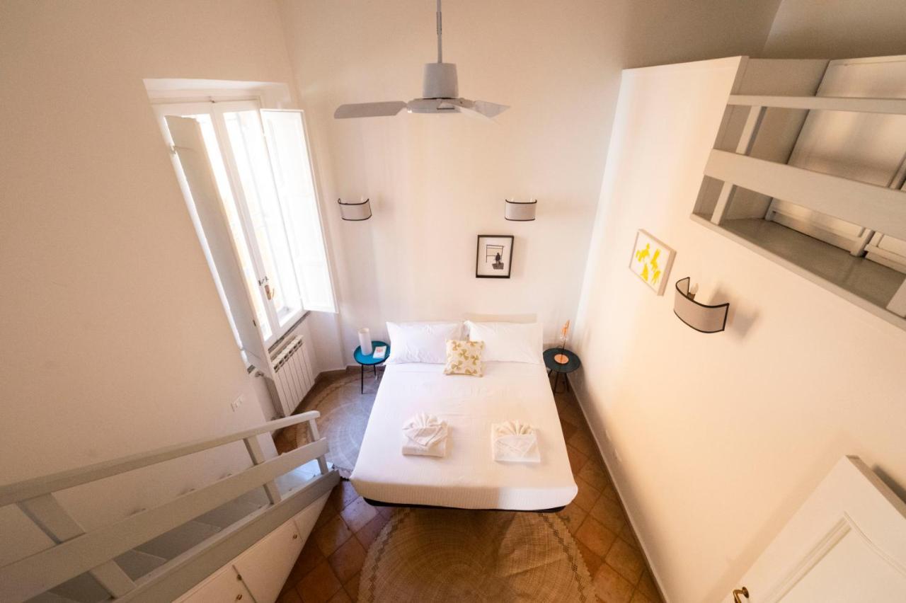 Artsy And Elegant Apartment Near Pantheon Рим Экстерьер фото